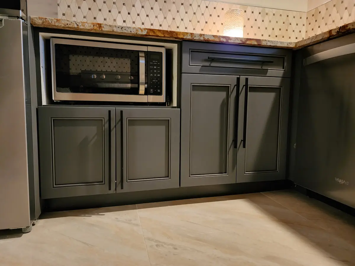 Installed kitchen cabinet run with hardware fitted